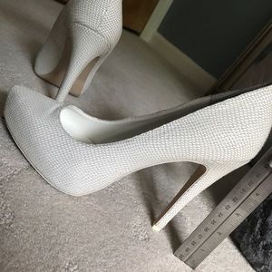 BGBGeneration White Heel